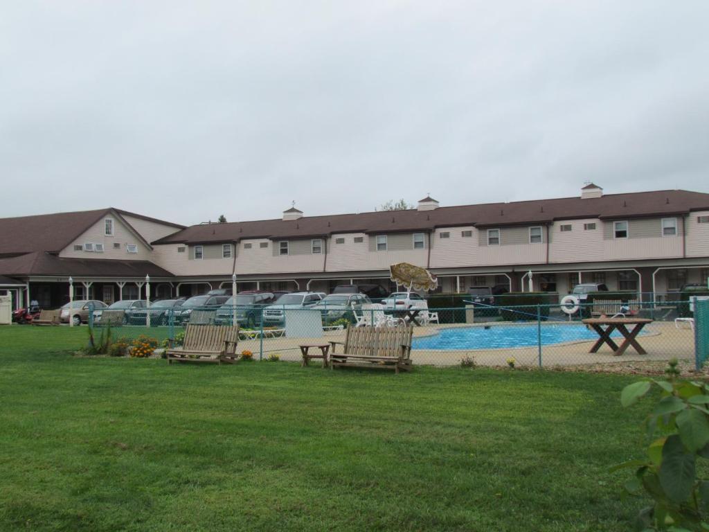 Cherry Lane Motor Inn Amish Country Ronks Exterior foto